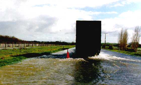 SH1 flooding